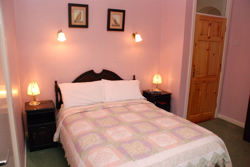The Bungalow Farmhouse Clomantagh Bagian luar foto